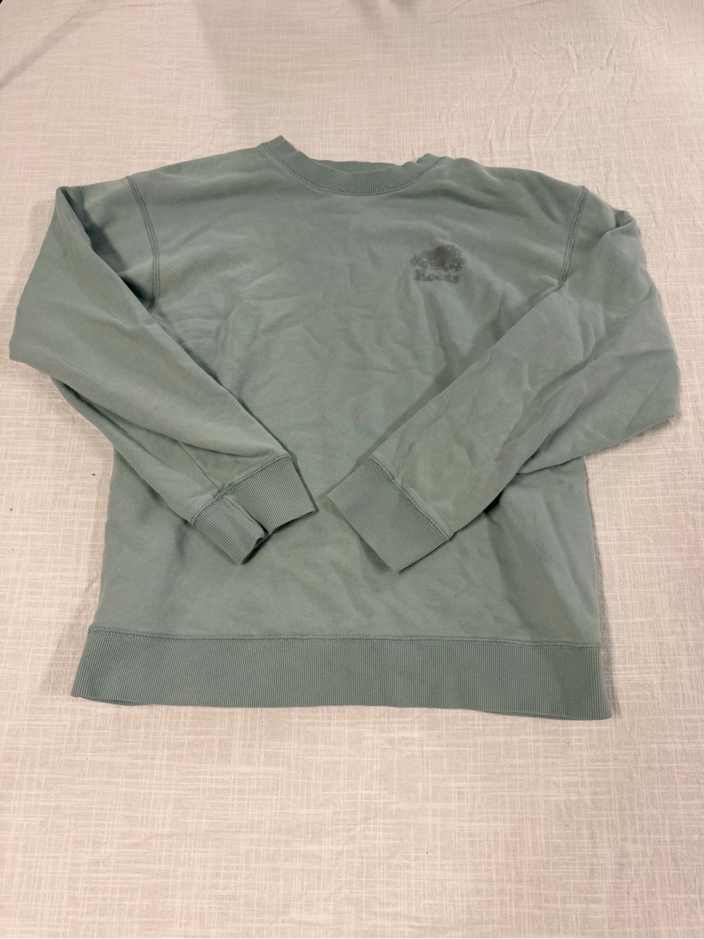 Roots women’s Crewneck Sweatshirt in Sage Green size small very good condition